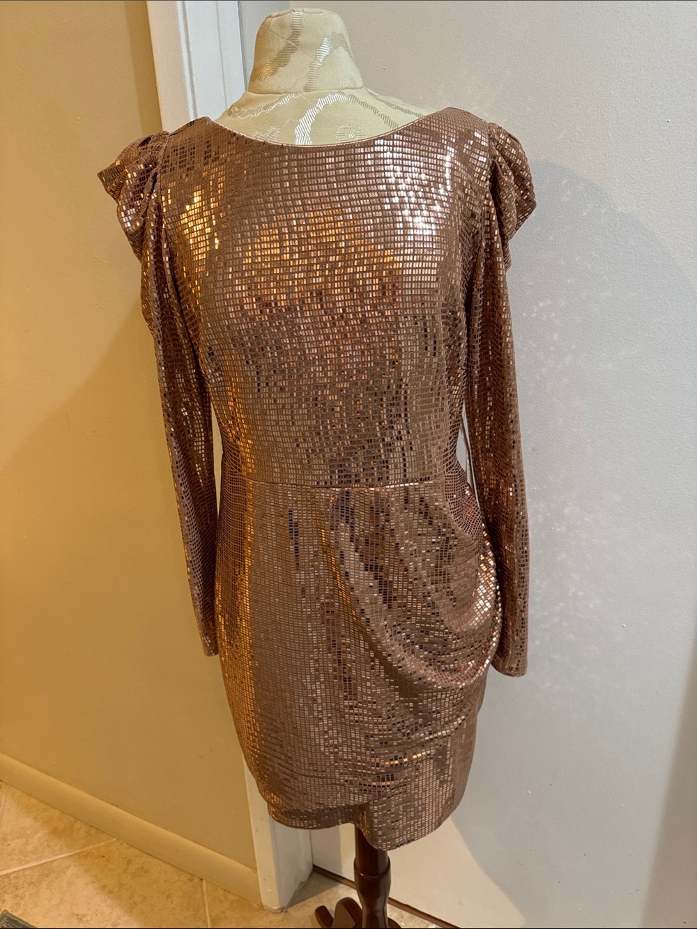 AQUA Rose Gold Rectangular Sequins Glitzy Ruched Lined Mini Dress XL NWT